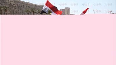 الآلاف يواصلون احتفالهم بسقوط حكم الإخوان في التحرير