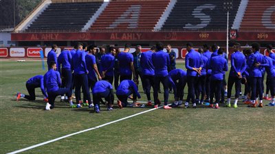 لاسارتي يجتمع مع لاعبي الأهلي.. تعرف على التفاصيل