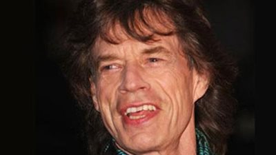 بيع خصلة من شعر المغنى البريطانى ميك جاجر فى مزاد بستة آلاف دولار