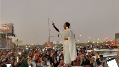الخارجية البريطانية تدعو الجيش السوداني لتسليم الحكم لسلطة مدنية
