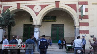 بالفيديو والصور.. موظفو البريد بأسيوط يواصلون إضرابهم عن العمل لليوم الثاني