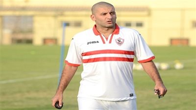 مدرب الزمالك ينفعل علي الحكم محمد عادل