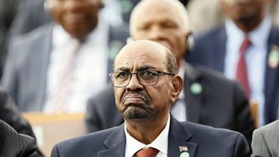 العفو الدولية تطالب بتسليم البشير للمحكمة الجنائية