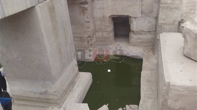 ظهور أرضية حمام الأوزيريون بمعبد أبيدوس لأول مرة منذ 80 عاما 