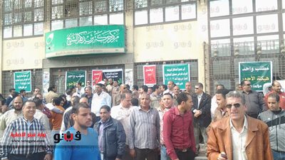 استمرار إغلاق مكاتب البريد بكفرالشيخ بالجنازير لليوم الثالث