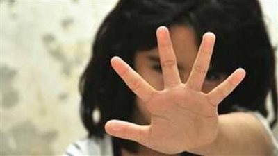 ربة منزل تتهم صاحب محل بالتعدي جنسيا على طفلتها بطوخ