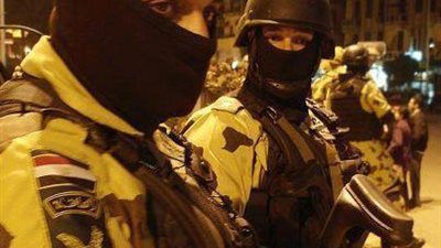 قوات الصاعقة تصل كوبري أكتوبر.. وتراجع أعداد مؤيدي المعزول