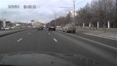 بالفيديو.. تحدي شرس بين نيسان باترول وتويوتا لاندكروزر