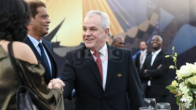 وصول وزير الرياضة وجهاز المنتخب للأهرامات لحضور قرعة 