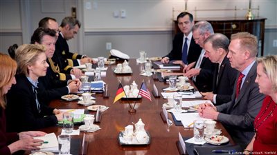 وزيرة دفاع ألمانيا تناقش في واشنطن مصير مقاتلي 