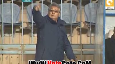 بالفيديو.. «باكيتا» ينفعل على لاعبي الزمالك أمام المقاصة