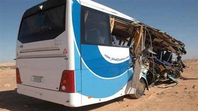 أتوبيس الخارجة يصطدم بشاحنة في مدخل أسيوط