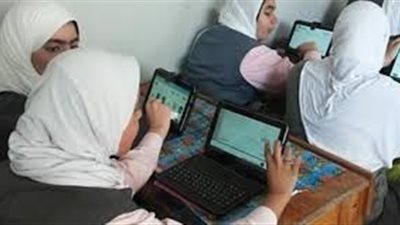 لطلاب أولى ثانوي.. ماذا تفعل إذا تعطل التابلت خلال الامتحان؟