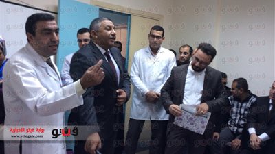 بالفيديو.. تكريم طبيب وثلاث ممرضات بمستشفى العريش العام