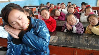 «أيامنا الحلوة».. «النهارده» اليوم العالمي للنوم.. 8 فبراير «طلب يد الحبيبة».. العالم يحتفل بيومي «الكذب والصدق» في أبريل.. 17 أكتوبر «أكل الحلويات»..