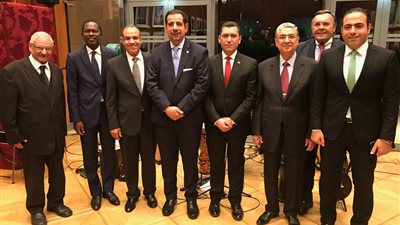 سفير مصر في برلين يستعرض إنجازات 4 سنوات بحضور وزير الكهرباء