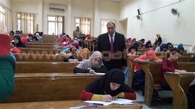 بالفيديو.. عميدا رياض أطفال وتربية الفيوم يتفقدان لجان الامتحانات
