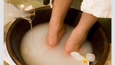 4 مكونات طبيعية تخلصك نهائيا من خشونة الكعبين