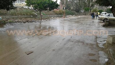 بالصور.. هطول أمطار غزيرة على كفرالشيخ وإغلاق ميناء البرلس