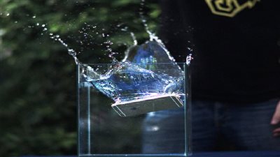 مفاجاة.. «أي فون 7» ضد الماء