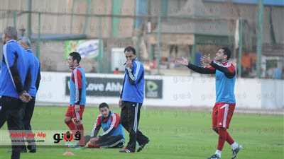 تدريبات بدنية خاصة لنجوم الأهلي في نهاية المران الصباحي