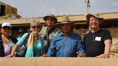 زاهي حواس يطالب بعودة 5 قطع أثرية فريدة لمصر