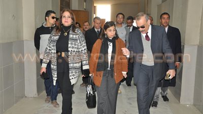 بالصور.. رئيس جامعة حلوان يتفقد سير أعمال الامتحانات