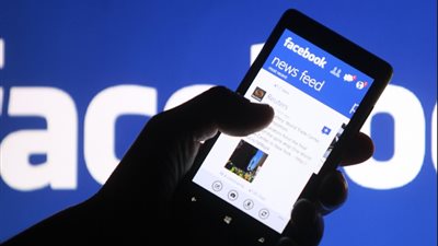 خبير تكنولوجيا معلومات يكشف سر توقف مواقع التواصل الاجتماعي