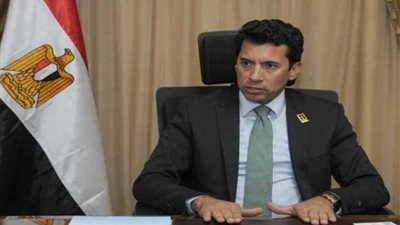 لتغيبهم عن العمل.. وزير الرياضة يحيل موظفي مركز شباب كرموز للتحقيق