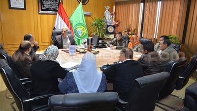 بالصور.. لجنة لبحث آليات تخصيص الوحدات السكنية بعمارات كوكاكولا