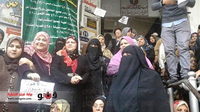 بالصور.. إضراب عمال بريد بورسعيد لليوم الثالث على التوالي