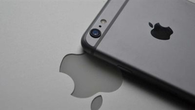 أبل تستثمر أكثر من نصف مليار دولار لإنجاح خدمة ألعابها