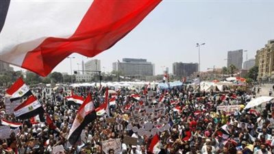 تطورات المشهد المصرى تتصدر افتتاحيات الصحف الخليجية.. 