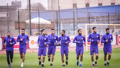تدريبات استشفائية للاعبي الأهلي المشاركين في مباراة 
