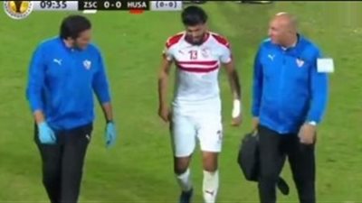 لاعبو الزمالك يطمئنون على فرجاني ساسي