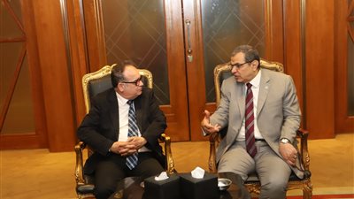 «سعفان» لوزير تونسي: زيادة الأجور تنعكس على الحياة الاجتماعية للمصريين