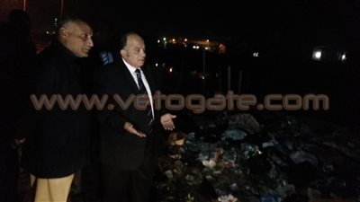 بالصور.. محافظ الدقهلية يتفقد شوارع المنصورة ويقيل مدير عام النظافة