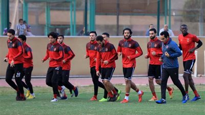 الأهلي يواصل تدريباته استعدادًا لمواجهة بيراميدز الخميس