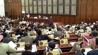 النواب اليمني يطالب بإلزام الميليشيات الحوثية بتنفيذ اتفاق الحديدة
