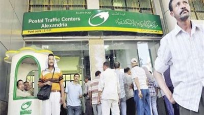 عمال البريد بالإسكندرية يواصلون الإضراب.. غدًا