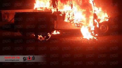 بالصور.. عناصر «الإرهابية» يحرقون سيارة شرطة بـ«الأف مسكن»