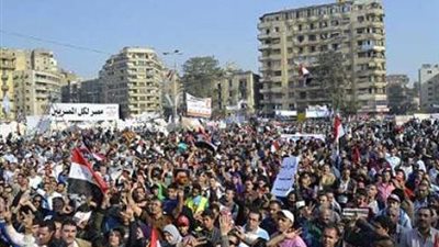 توافد المواطنين أمام مسجد مصطفى محمود للمشاركة في مسيرة التحرير