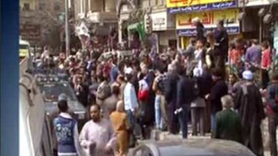 انطلاق مسيرة من أمام مسجد السيدة زينب إلى التحرير