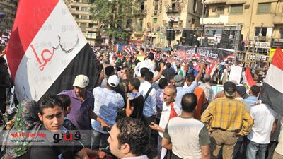 مسيرة السيدة زينب تتوجه إلى التحرير في سلاسل بشرية