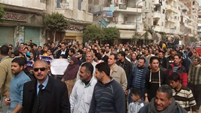 الآلاف يتوافدون على ميدان الساعة بدمياط في مليونية 