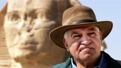 زاهي حواس يكشف مفاجأة عن حريق كاتدرائية نوتردام في فرنسا