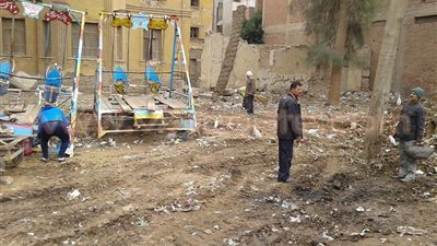 بالصور.. حملة نظافة لرفع المخلفات من شوارع القنايات بالشرقية