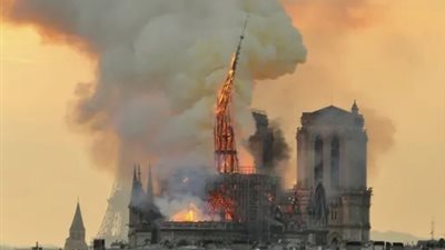 فرنسا تنظم مسابقة دولية لاختيار أفضل المهندسين لإعادة بناء برج نوتردام