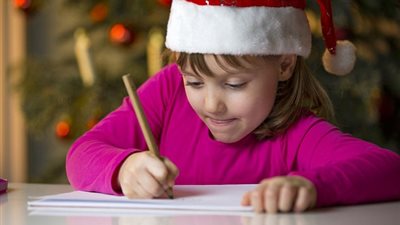 بالصور.. طفلة تشعل موقع «ريديت» بخطاب مدرسي مزور