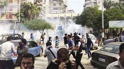 طلاب الإخوان يحرقون 3 